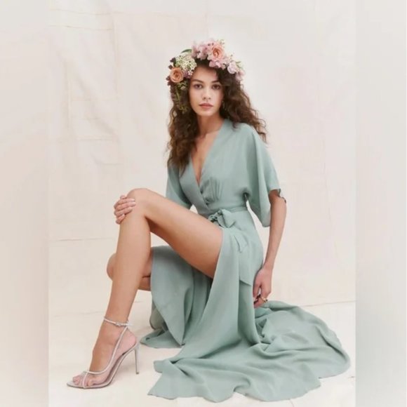 Reformation Winslow Dress in Celadon - Picture 3 of 15